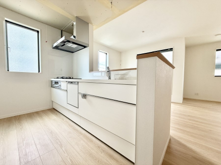 �L�b�`���@�������Ƒ��ƂȂ���A�R�~���j�P�[�V�����̏�