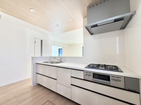 �L�b�`���@�������V���v���Ŕ������S�n�悢���Ԃ𐶂ރL�b�`�����