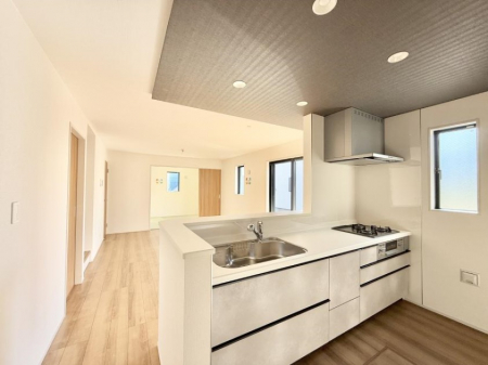 �L�b�`���@�������A�C�f�A�L����A�N���G�C�e�B�u�ȗ������