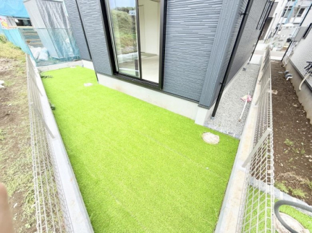 ̑@Oρ~nɂƂ肠΂̃Xy[XA₩ȕ͋Cł