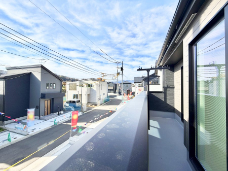 �o���R�j�[�@������ �G�߂̈ڂ낢����������J���I�ȋ�Ԃł�