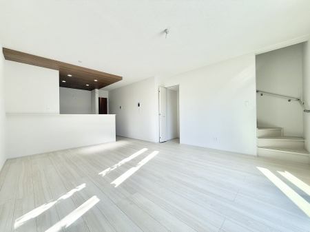 ���r���O�@���������R�Ɖ�b�����܂��A�S�n�悢�ЂƂƂ�