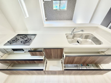 �L�b�`���@�������Ƒ����J��[�߂�A������̂���L�b�`��