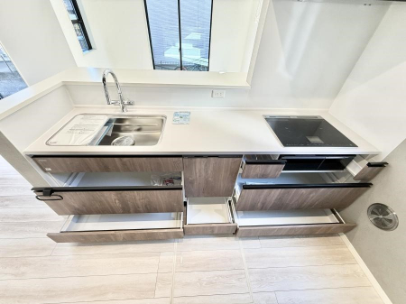 �L�b�`���@�������Ƒ����J��[�߂�A������̂���L�b�`��