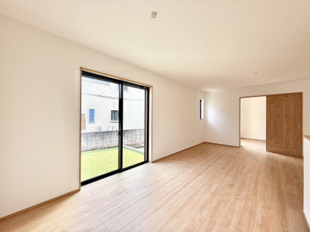 ���r���O�@���������R�Ɖ�b�����܂��A�S�n�悢�ЂƂƂ�