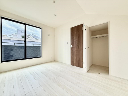 �q�������@�������v���C�x�[�g��ԂƂ��ĐÂ��ŗ�������������񋟂��Ă���܂�