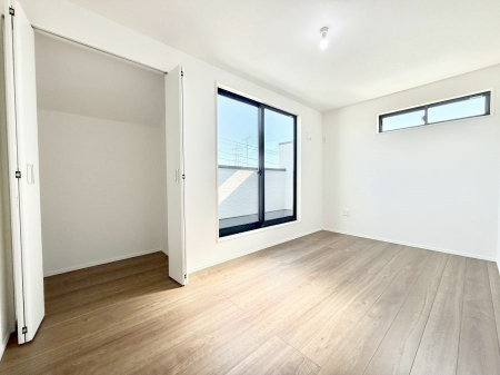 �q�������@�������v���C�x�[�g��ԂƂ��ĐÂ��ŗ�������������񋟂��Ă���܂�