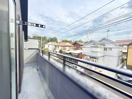 �o���R�j�[�@������ �G�߂̈ڂ낢����������J���I�ȋ�Ԃł�