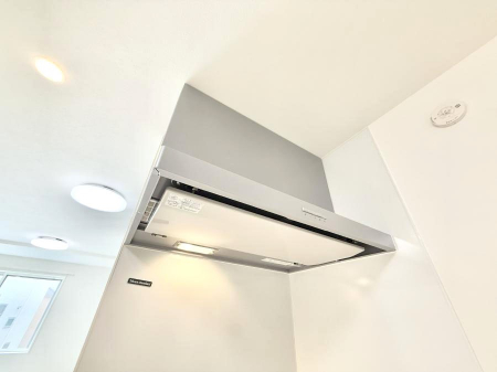 ���̑����ρ@�ݔ����������̏��C����������C��ɗU������A�����I�ɔr�����ł��܂��B