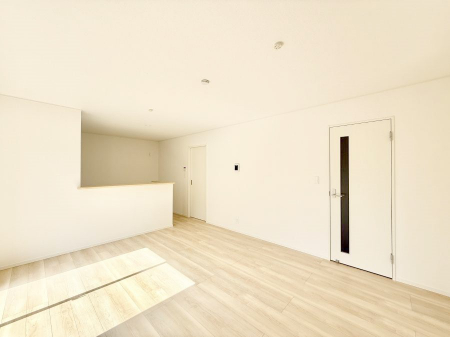 rO@났ƏΊ炪W܂AS܂郊rO