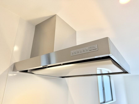 ���̑����ρ@�ݔ����������̏��C����������C��ɗU������A�����I�ɔr�����ł��܂��B