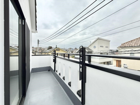 �o���R�j�[�@������ �G�߂̈ڂ낢����������J���I�ȋ�Ԃł�