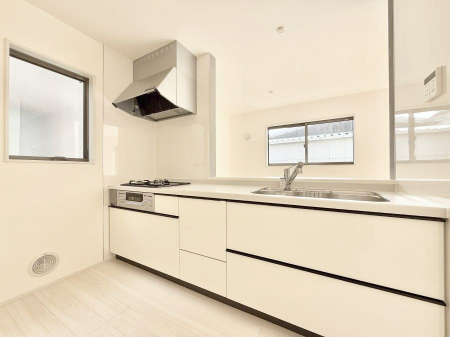 �L�b�`���@�������Ƒ��ƂȂ���A�R�~���j�P�[�V�����̏�