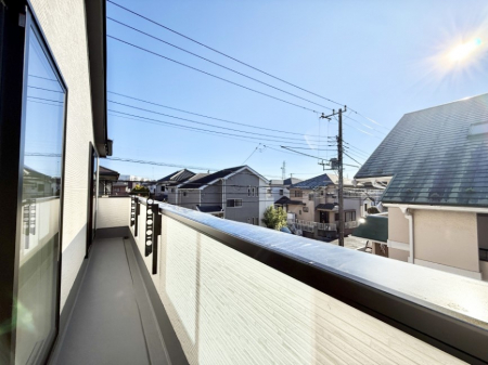 �o���R�j�[�@������ �G�߂̈ڂ낢����������J���I�ȋ�Ԃł�