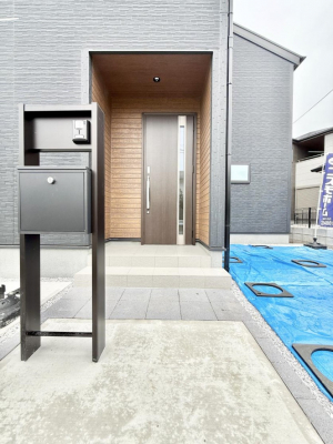 ց@Oρ n܂AΊ炠ӂ閈