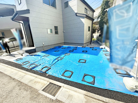 �@�O�ρ�����ɂ��钓�ԃX�y�[�X�Ȃ̂ň��S�ł���