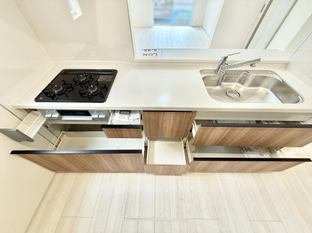 �L�b�`���@�������Ƒ����J��[�߂�A������̂���L�b�`��