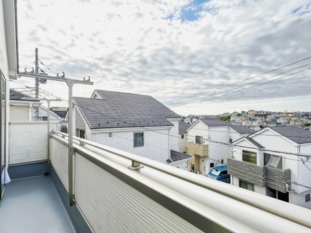 �o���R�j�[�@������ �G�߂̈ڂ낢����������J���I�ȋ�Ԃł�