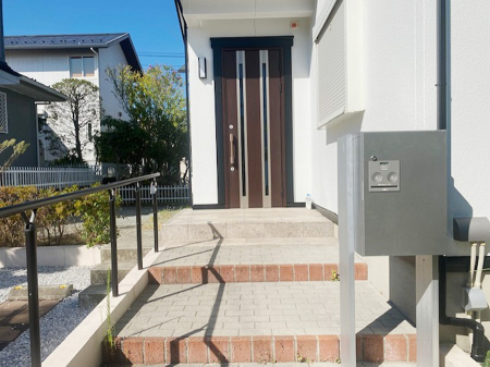 ���ց@�O�ρ� �V���v���Ŕ������A�Z�܂��̑���ۂ��ʂ錺�ւł�