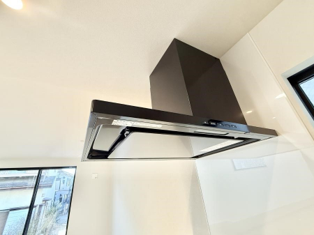 ���̑����ρ@�ݔ����������̏��C����������C��ɗU������A�����I�ɔr�����ł��܂��B