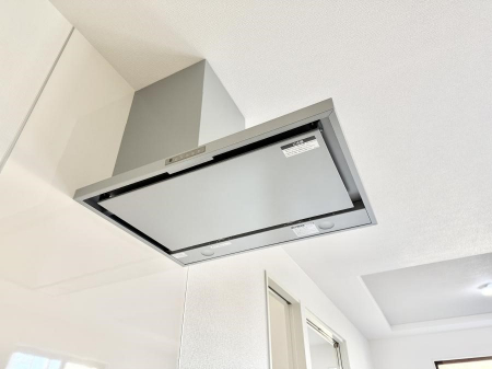 ���̑����ρ@�ݔ����������̏��C����������C��ɗU������A�����I�ɔr�����ł��܂��B