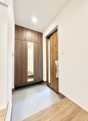 ���ց@������ �V���v���Ŕ������A���K�ȕ�炵�̓����