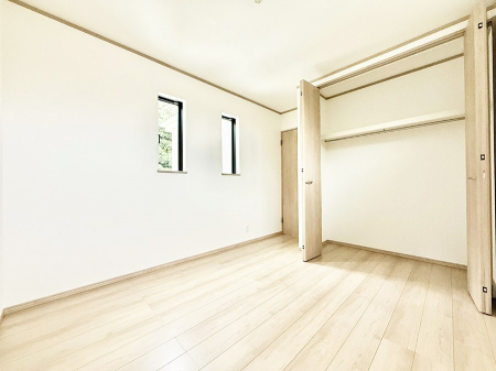 ̑ρ@F̂ŉ₩ȎԂy߂܂