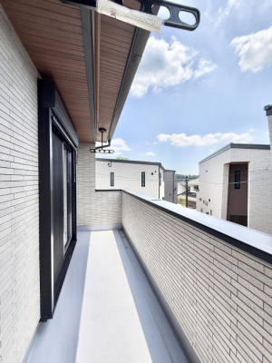 �o���R�j�[�@������ �G�߂̈ڂ낢����������J���I�ȋ�Ԃł�