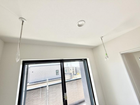 ���̑����ρ@�ݔ����V��⎞�Ԃ��C�ɂ������󕨂������A���O������ߗނ����܂��B