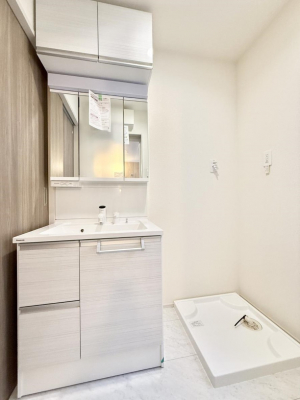 ʑEʏ@邢ʏ͖̎yłႢł