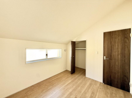 ̑ρ@F̂ŉ₩ȎԂy߂܂