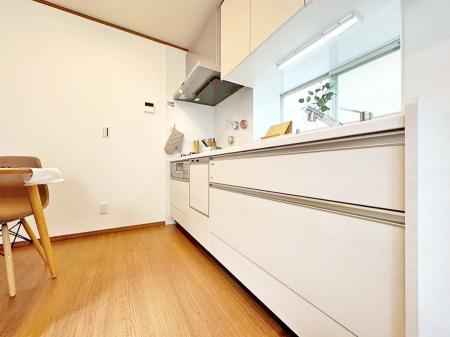 Lb`@ƑJ[߂ÂLb`@Ƌ̓C[Wł