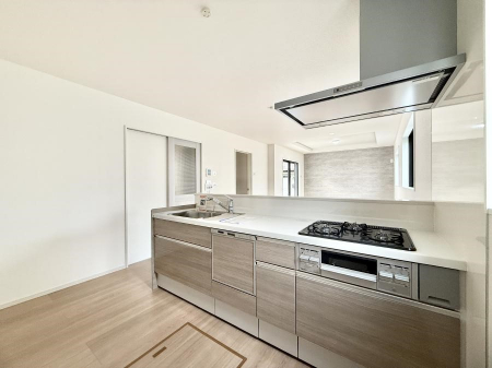 �L�b�`���@�������Ƒ����J��[�߂�A������̂���L�b�`��