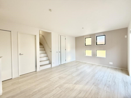 ���r���O�@�������Ƒ��̎��Ԃ��ʂ�A���K�Ŗ��������