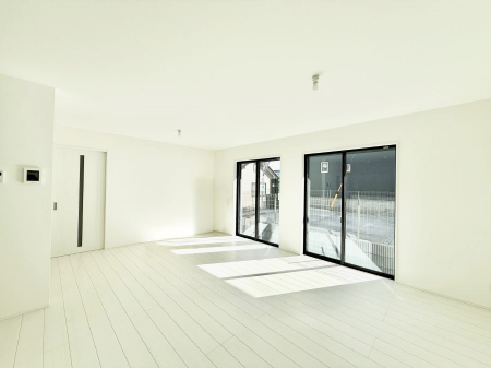 rO@Cɓ̏ꏊŁÂтƂԂ