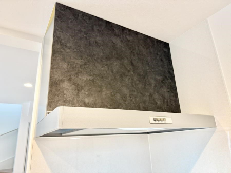 ���̑����ρ@�ݔ����������̏��C����������C��ɗU������A�����I�ɔr�����ł��܂��B