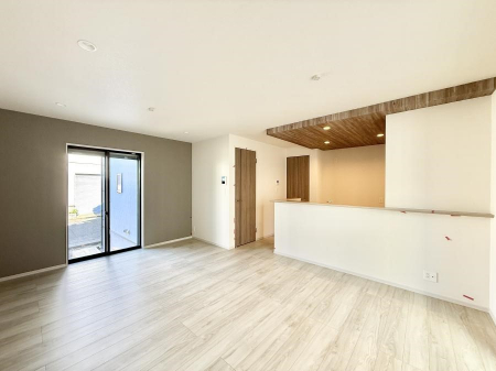 rO@났ƏΊ炪W܂AS܂郊rO