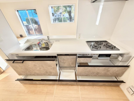 Lb`@ƑƂȂAR~jP[V̏