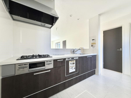 �L�b�`���@�������Ƒ����J��[�߂�A������̂���L�b�`��