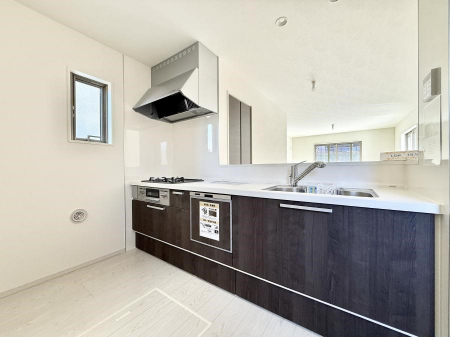 �L�b�`���@���������y���݂ƐH�ׂ�K����͂���L�b�`��