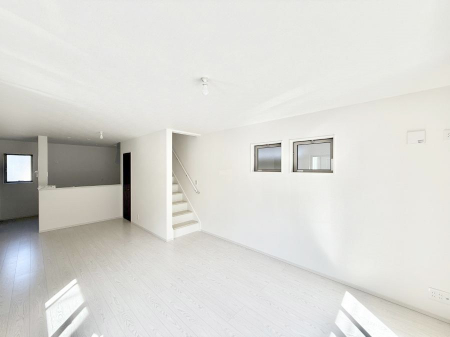 ���r���O�@���������났�ƏΊ炪�W�܂�A�S���܂郊�r���O