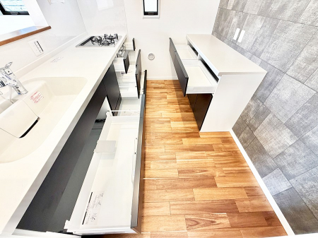 �L�b�`���@�������Ƒ����J��[�߂�A������̂���L�b�`��