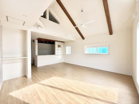 ���r���O�@���������R�Ɖ�b�����܂��A�S�n�悢�ЂƂƂ�