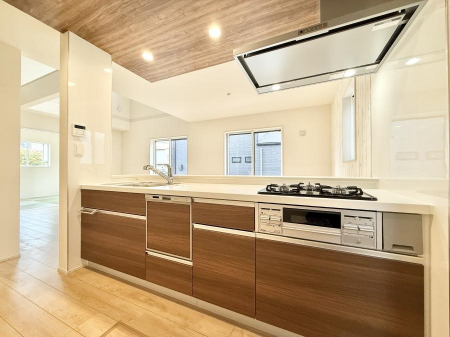 �L�b�`���@�������Ƒ����J��[�߂�A������̂���L�b�`��