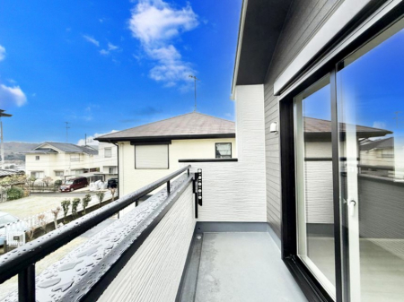 �o���R�j�[�@������ �G�߂̈ڂ낢����������J���I�ȋ�Ԃł�