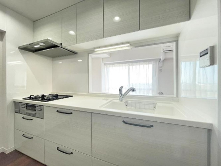 �L�b�`���@�������Ƒ����J��[�߂�A������̂���L�b�`��