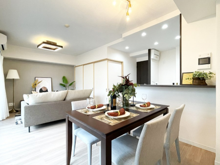 ���r���O�@���������S�n�̂����A���z�̃��r���O