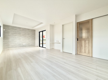 ���r���O�@���������S�n�̂����A���z�̃��r���O