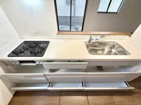 �L�b�`���@�������Ƒ����J��[�߂�A������̂���L�b�`��