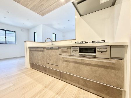 �L�b�`���@�������Ƒ��ƂȂ���A�R�~���j�P�[�V�����̏�